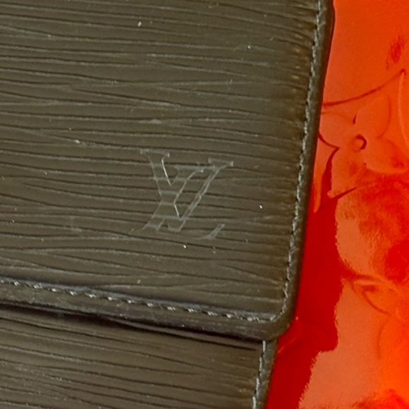 Louis Vuitton Epi Trifold Square Wallet Black Leather - Picture 7 of 16